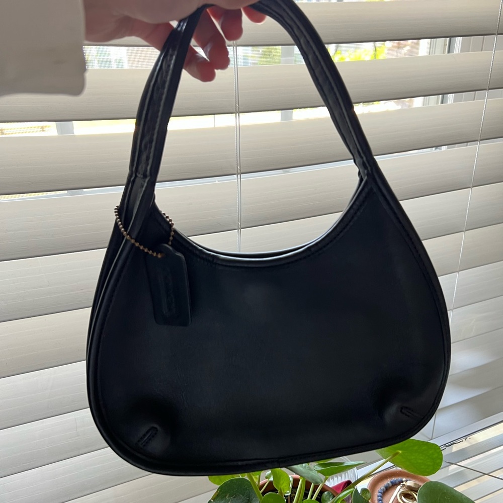 Vintage Classic Coach mini shoulder bag